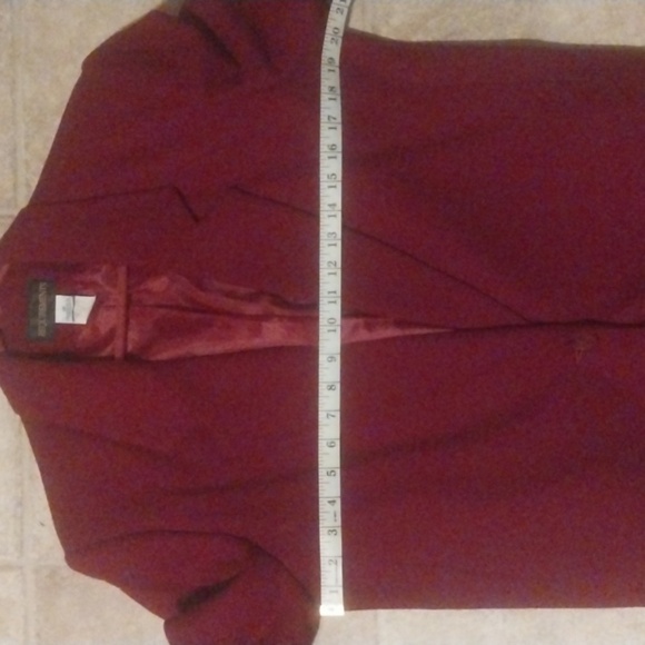 Requirements Woman Red  Wool Coat Size 10 - Picture 11 of 12